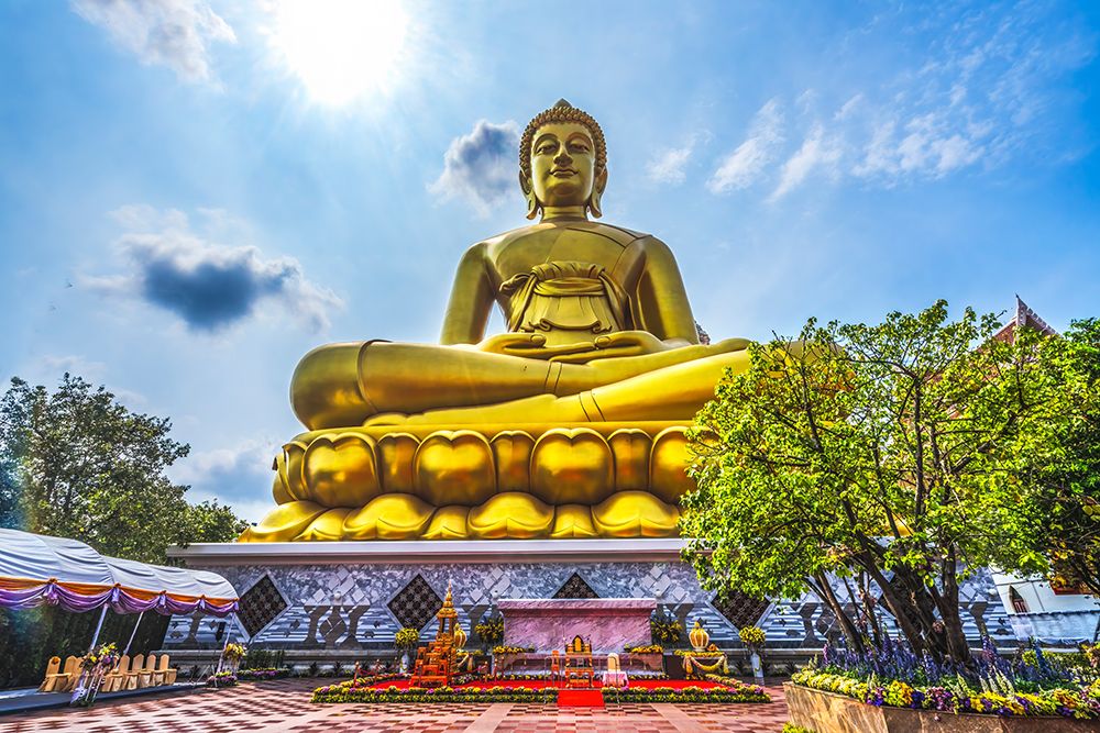 Largest golden Buddha, Wat Paknam Bhasicharoen in Bangkok, Thailand. Temple established in 1600s.